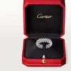 Anello Clash De Cartier, modello piccolo, pavé