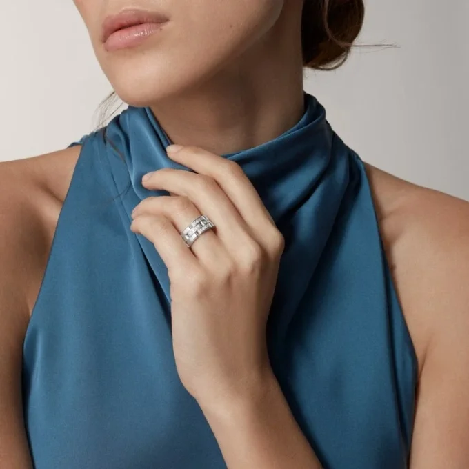 Anello Maillon Panthere, 3 file con pavé di diamanti – Oro bianco, Diamanti – Cartier