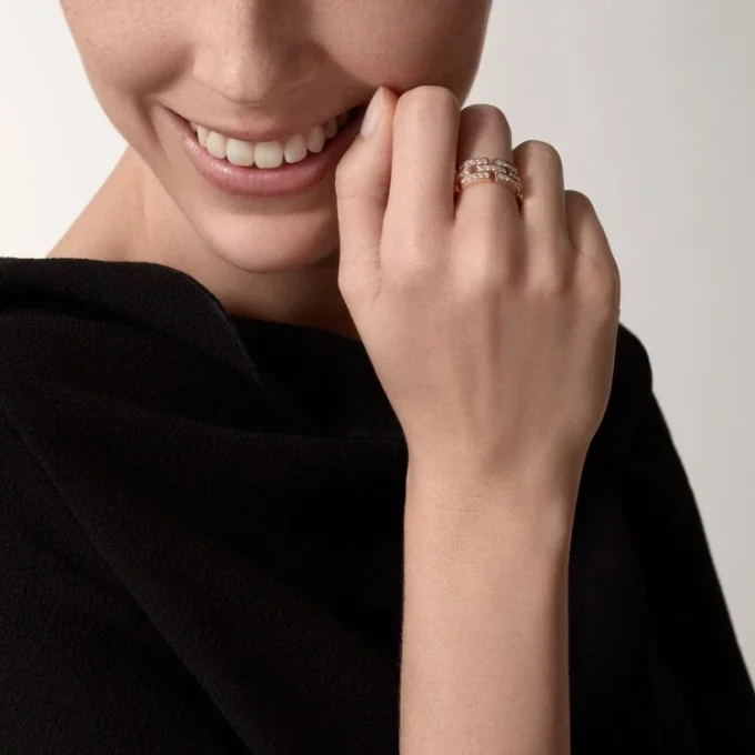 Anello Maillon Panthere, 3 file con pavé di diamanti – Oro rosa, Diamanti – Cartier