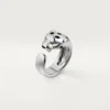 Anello Panthere De Cartier, modello medio