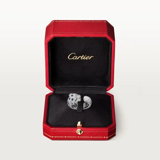 Anello Panthere De Cartier, modello medio, semi-pavé