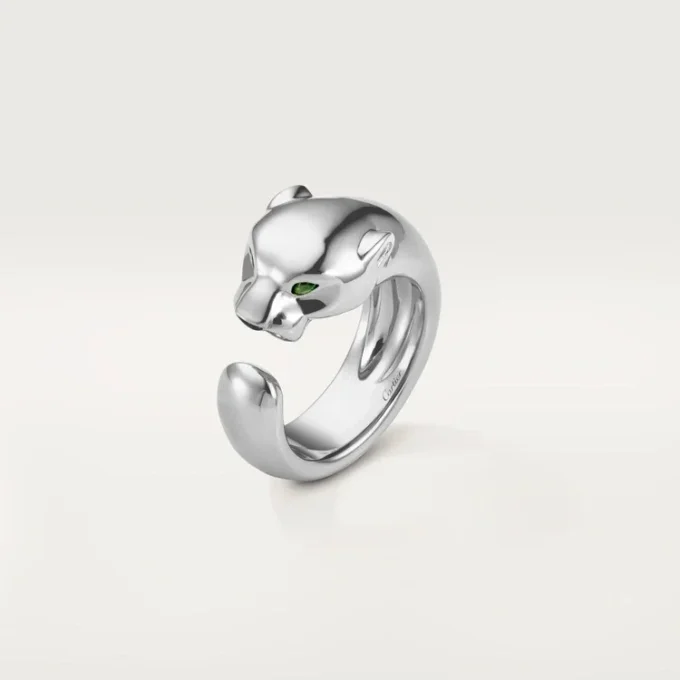 Anello Panthere De Cartier – Oro bianco, granati tsavoriti, onice – Cartier