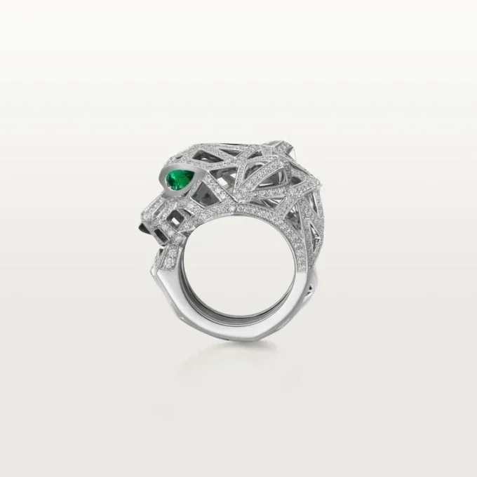 Anello Panthere De Cartier – Oro bianco, onice, smeraldi, diamanti – Cartier