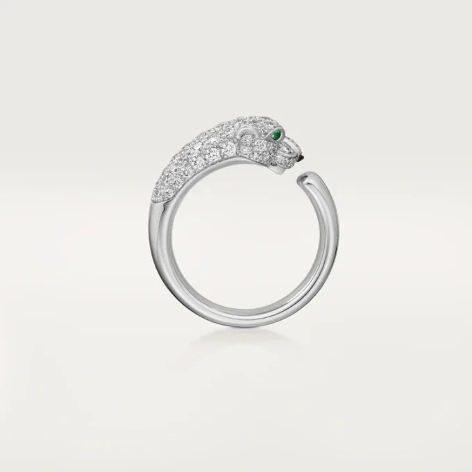 Anello Panthere De Cartier – Oro bianco, smeraldi, onice, diamanti – Cartier