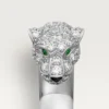 Anello Panthere De Cartier – Oro bianco, smeraldi, onice, diamanti – Cartier