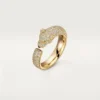 Anello Panthere De Cartier – Oro giallo, smeraldi, onice, diamanti – Cartier