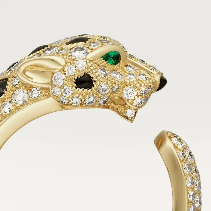 Anello Panthere De Cartier – Oro giallo, smeraldi, onice, diamanti – Cartier