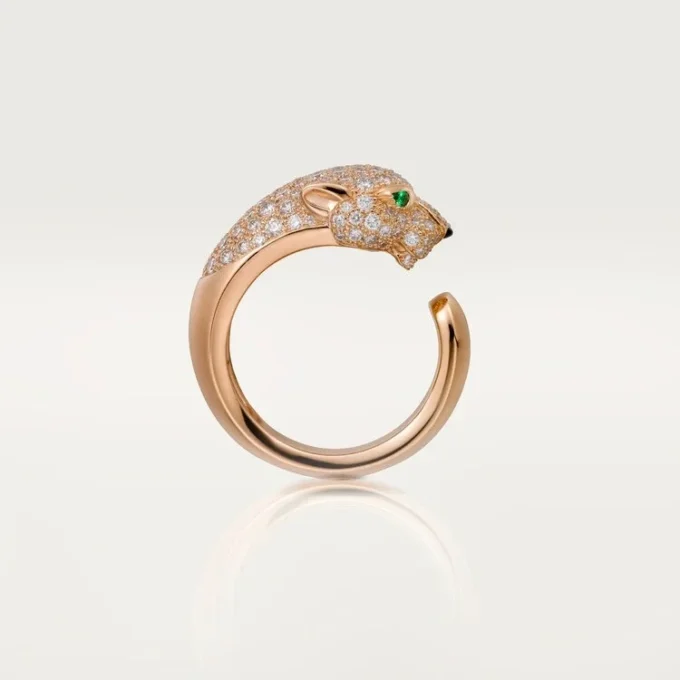 Anello Panthere De Cartier – Oro rosa, diamanti, smeraldi, onice – Cartier