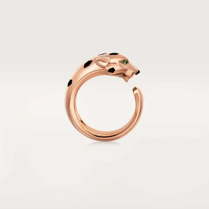 Anello Panthere De Cartier – Oro rosa, granati tsavoriti, onice – Cartier
