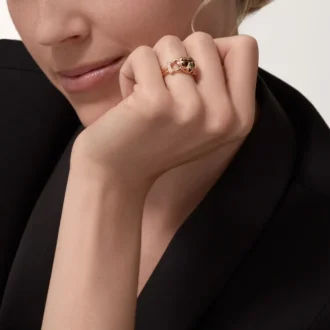 Anello Panthere De Cartier – Oro rosa, granati tsavoriti, onice, lacca nera, diamanti – Cartier