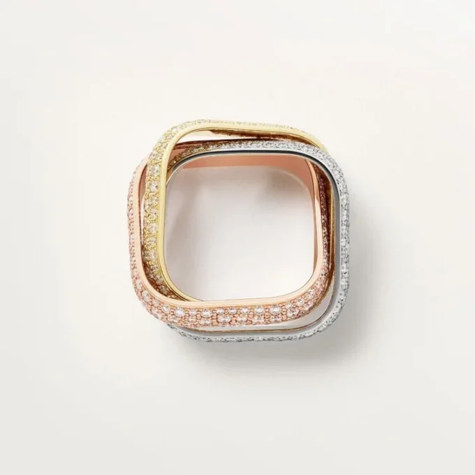 Anello Trinity, forma a cuscino, modello grande, pavé