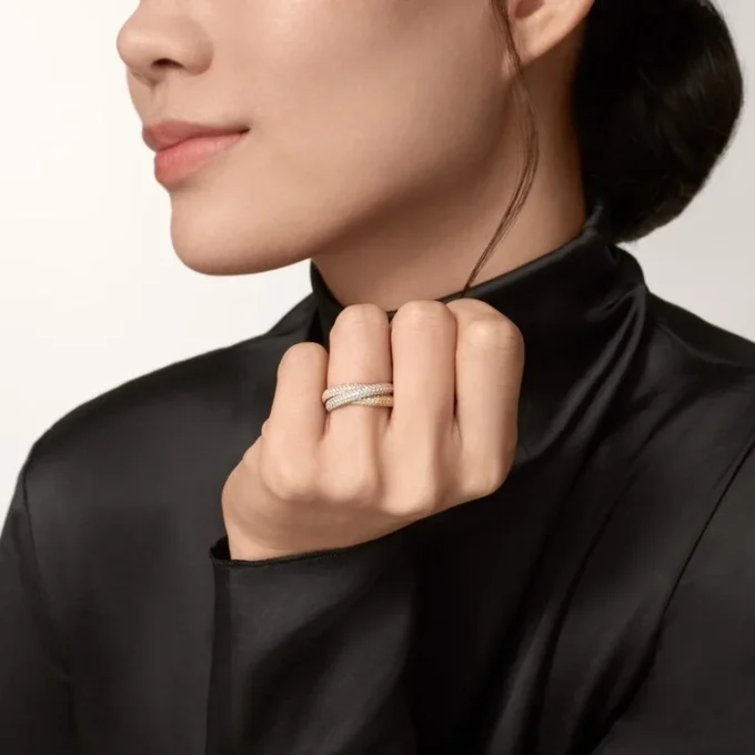 Anello Trinity, modello classico, pavé