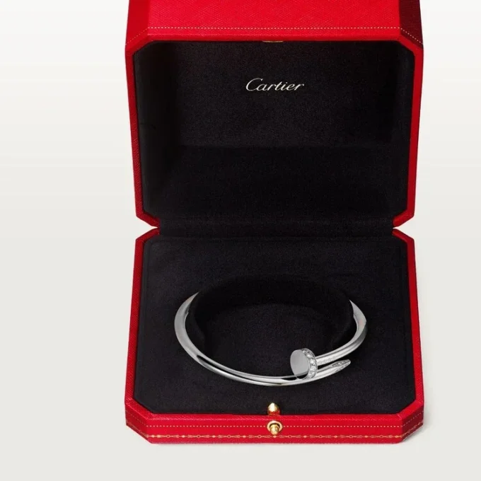 Bracciale Juste Un Clou, modello Classic, diamanti