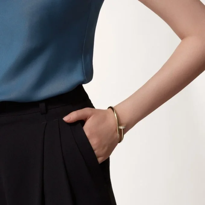 Bracciale Juste Un Clou, modello grande, diamanti