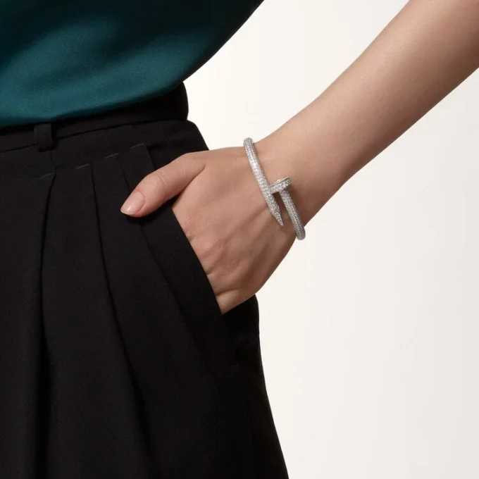 Bracciale Juste Un Clou, modello grande, semi-pavé
