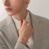 Bracciale Juste Un Clou, modello piccolo, diamanti incastonati a rovescio