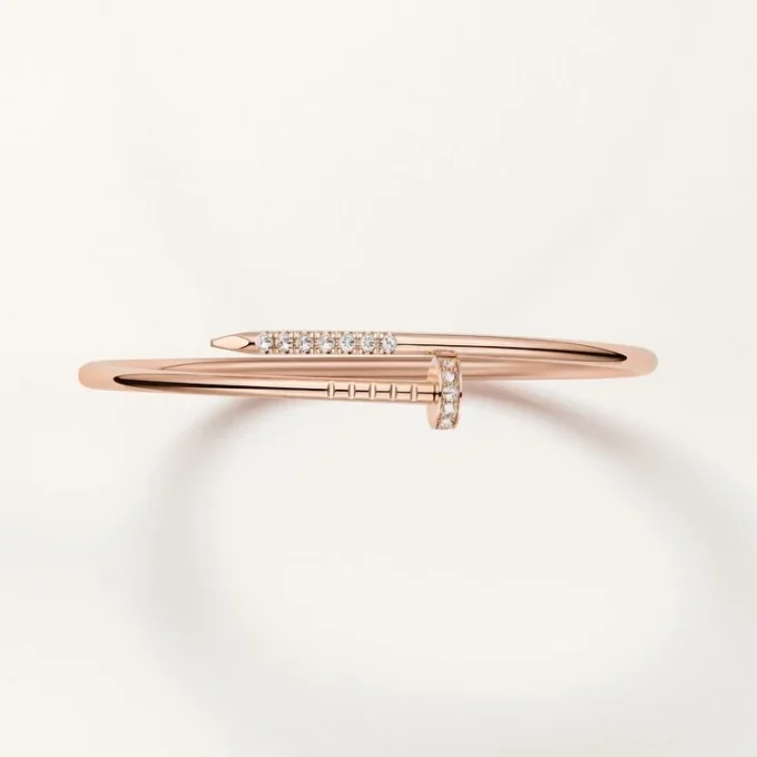 Bracciale Juste Un Clou, modello piccolo, diamanti incastonati a rovescio