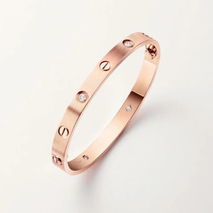 Bracciale Love, modello classico, satinato, 4 diamanti