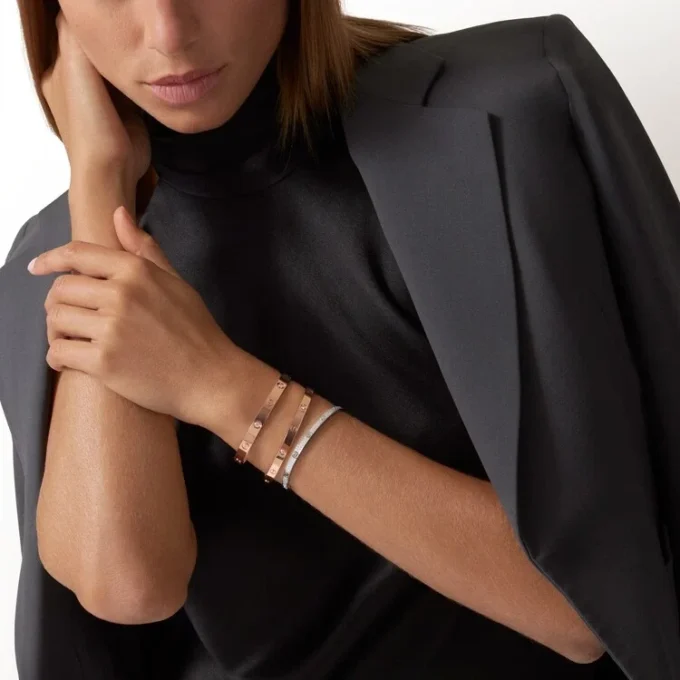 Bracciale Love, modello piccolo, pavé