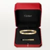 Bracciale Love, modello medio, 4 diamanti