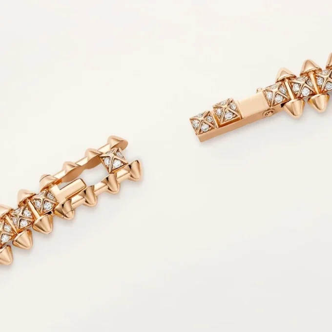 Collana Clash De Cartier, flessibile, modello piccolo, pavé