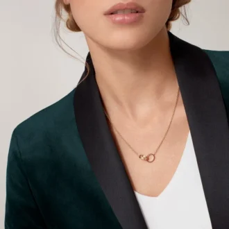 Collana con ciondolo Love e catena in oro giallo | Cartier Us