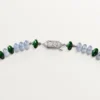 Collana di alta gioielleria – Oro bianco, calcedonio, skarn, turchese, lacca nera, diamanti – Cartier