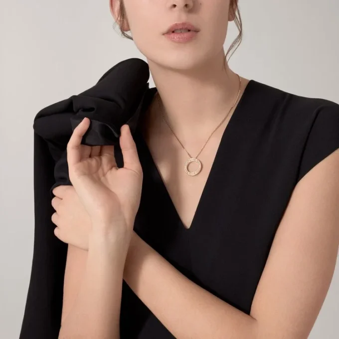 Collana Love, pavé di diamanti – Oro giallo, diamanti – Cartier