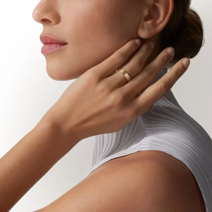 Fede nuziale C De Cartier, larghezza 4 mm