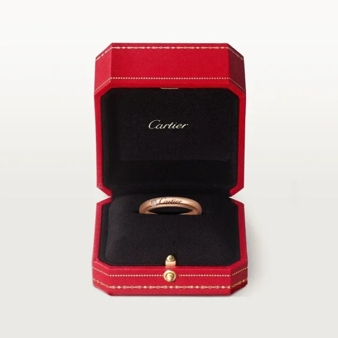 Fede nuziale C De Cartier – Oro rosa, diamanti – Cartier