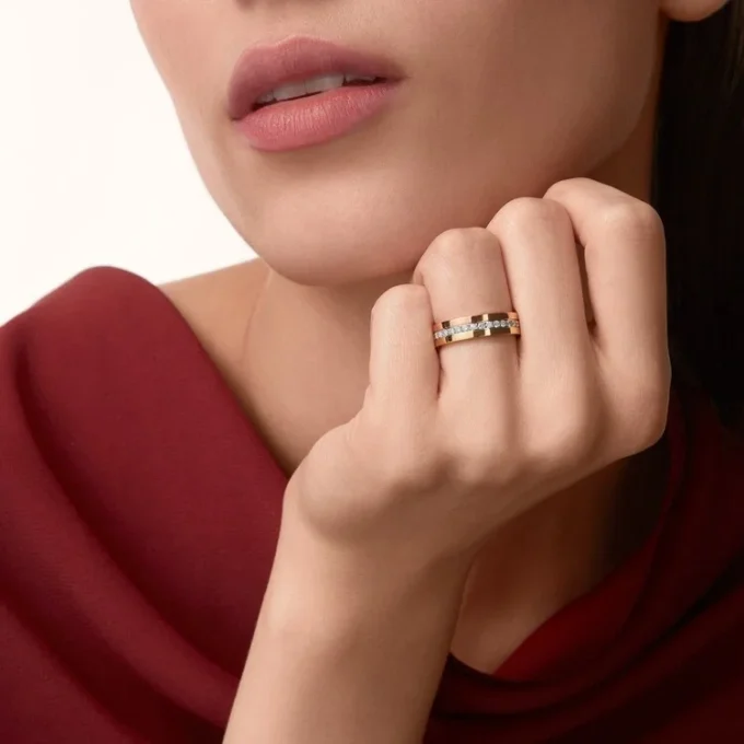 Fede nuziale Vendome Louis Cartier, larghezza 4,8 mm, pavé