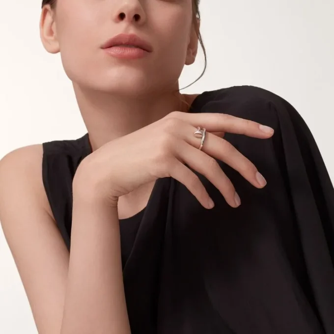 Juste Un Clou – Anello con diamanti in oro bianco | Cartier Us