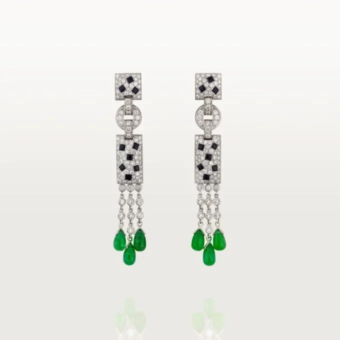 Orecchini Panthere De Cartier – Oro bianco, smeraldi, onice, diamanti – Cartier