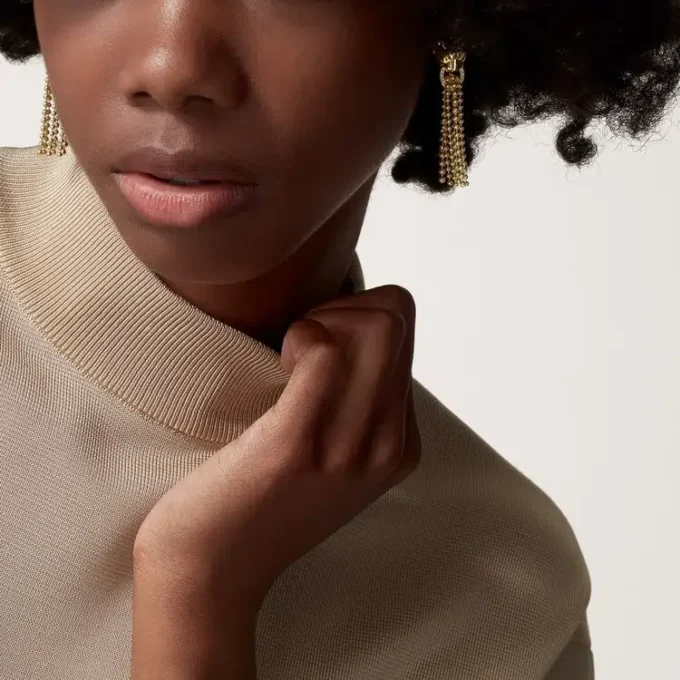 Orecchini Panthere De Cartier – Oro giallo, diamanti, granati tsavoriti, onice – Cartier