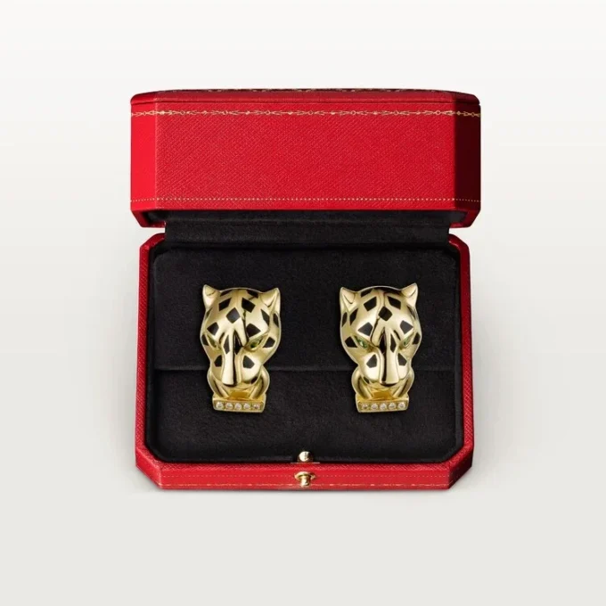 Orecchini Panthere De Cartier – Oro giallo, lacca, diamanti, granati tsavoriti, onice – Cartier