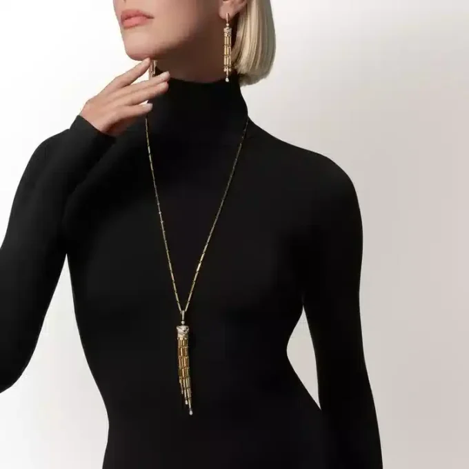 Orecchini Panthere De Cartier, pavé
