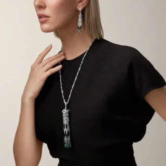 Orecchini Panthere De Cartier, smeraldi, pavé