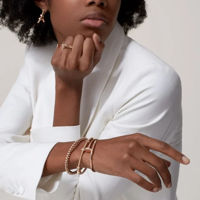 Orecchino destro Ecrou De Cartier – Oro rosa, diamanti – Cartier