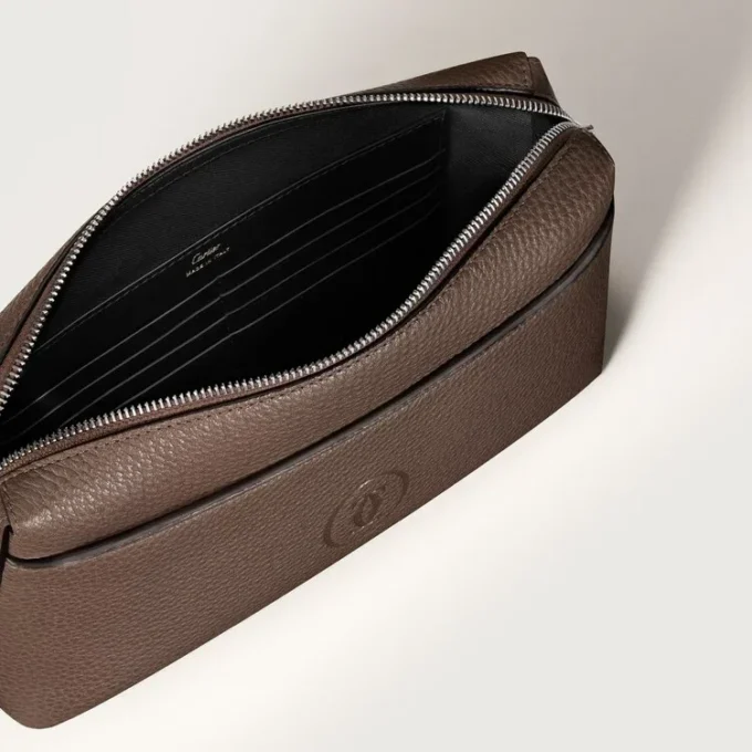 Pochette, Must